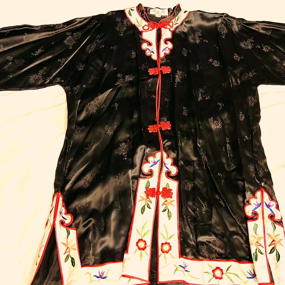 Vintage Golden Bee Asian silk embroidered kimono robe